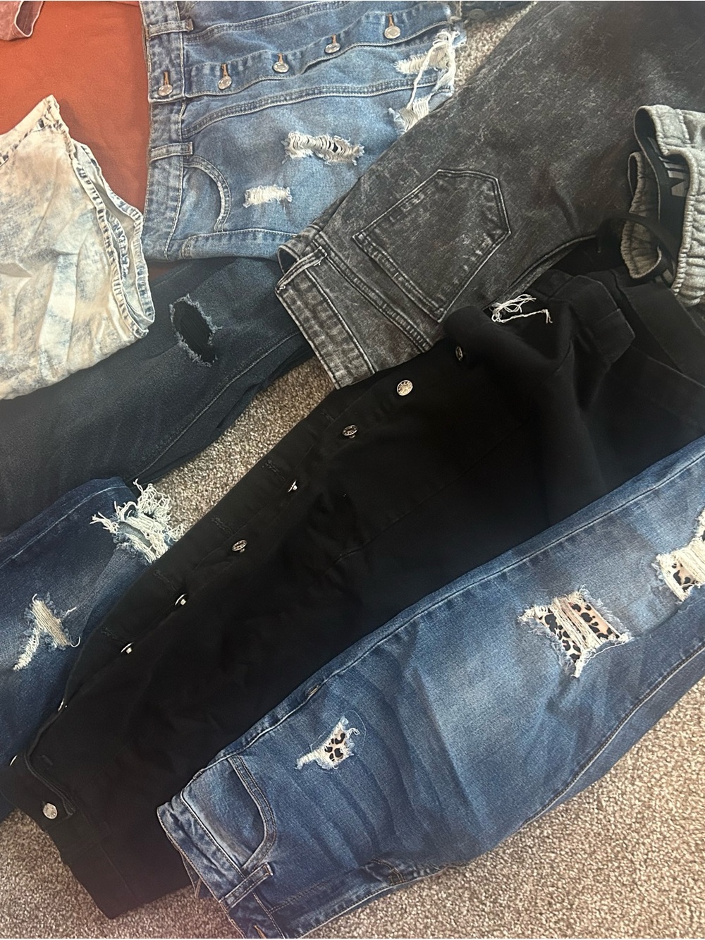 Mixed Women's Clothing Lot - Multi Color shorts, skirts, pants and jeans - Picture 2 of 7